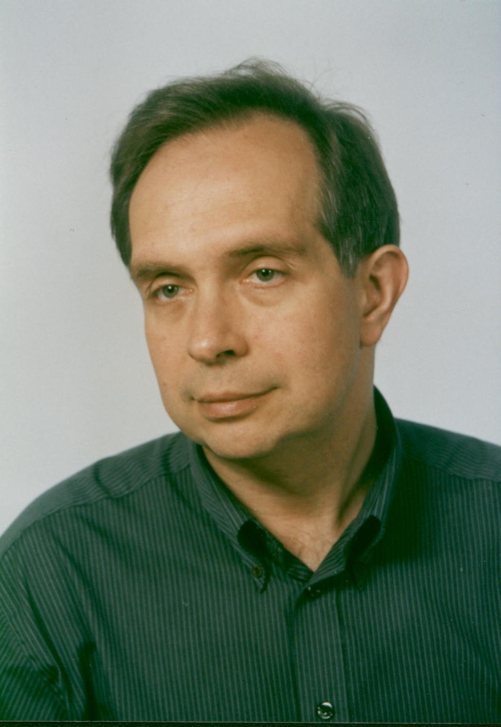 prof. dr hab. Piotr Grajter